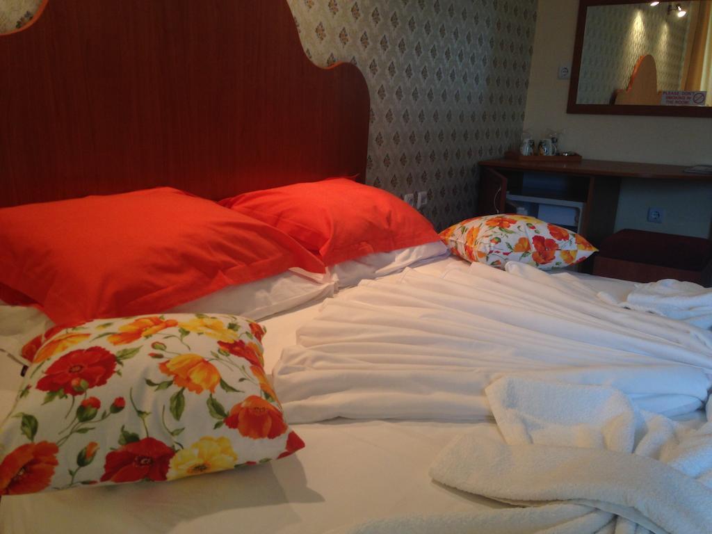 Family Hotel Deykin Slăntjev Brjag Rum bild